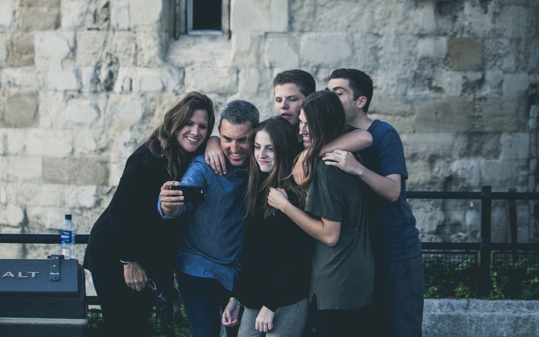 How to Be a Good Friend: 5 Ways We Hold Each Other Back